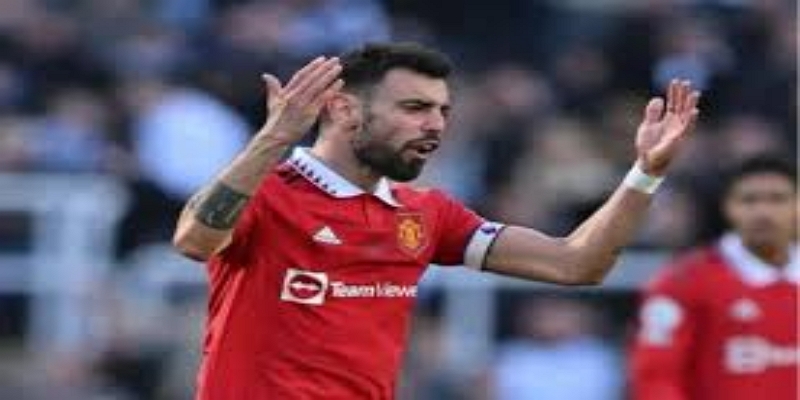 布鲁诺·费尔南德斯红牌再度引发争议 - 半岛体育