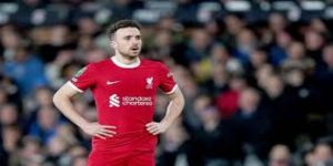 足坛集体哀悼-半岛体育