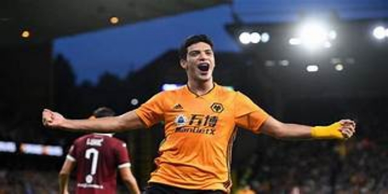 半岛体育战术观察：塞维利亚中场掌控比赛节奏-半岛体育