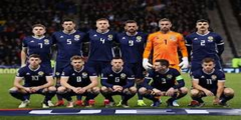 半岛体育视角：国家队核心地位稳固，布朗仍是战术体系关键支点-半岛体育